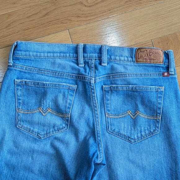 Lucky Brand Sweet N Low Size 4/27, 28" inseam, Excellent condition - Picture 5 of 11